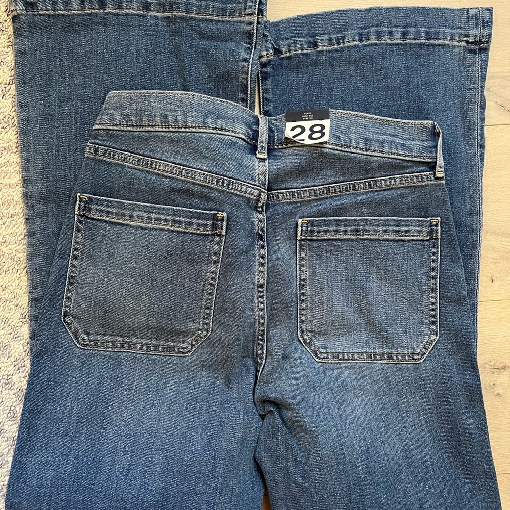 GAP flare high rise jean in 28/6 petite - Picture 3 of 6